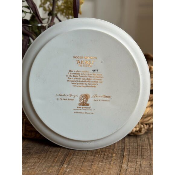 1979 Akiku Seal Pup Plate River Shore Ltd First Issue #4355 Wildlife Art - Picture 12 of 13